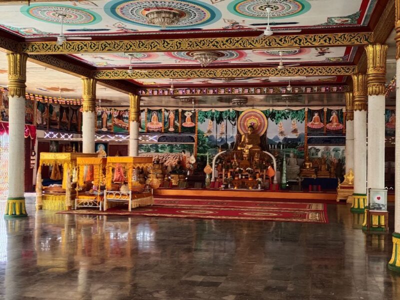 Храм Ват Луанг