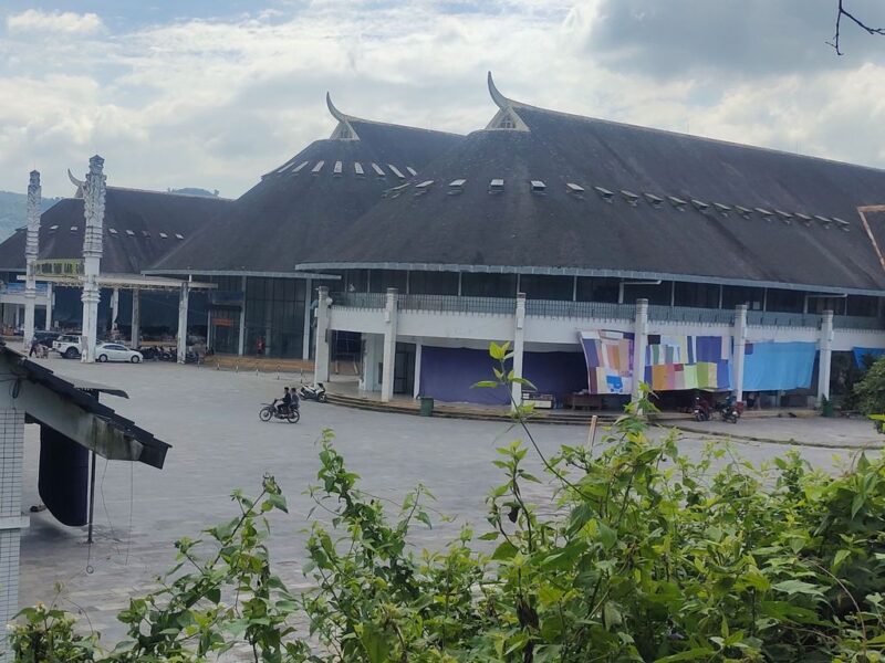 Рынок в Лао Бао