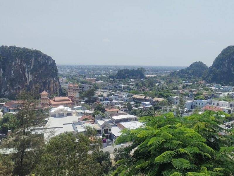 Мраморные горы в Дананге